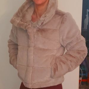 Abercrombie Faux Fur Cropped Puffer coat